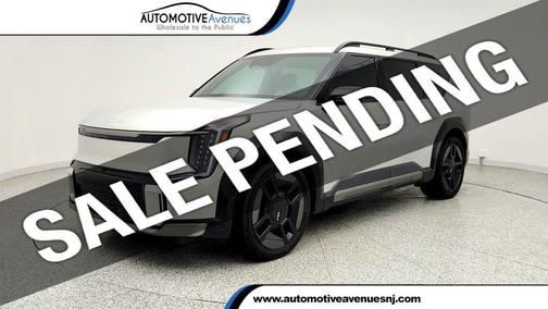 Ivory Silver 2024 Kia EV9 GT-Line