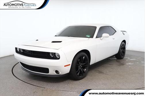 2017 Dodge Challenger SXT