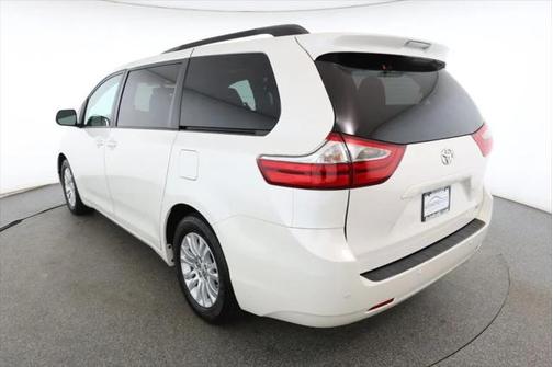 2017 Toyota Sienna XLE Premium