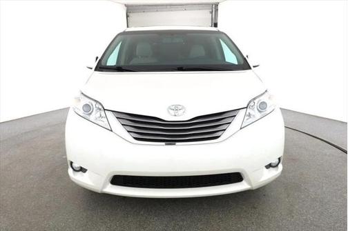 2017 Toyota Sienna XLE Premium