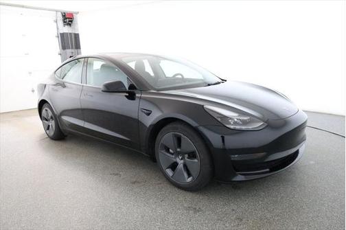 2022 Tesla Model 3 Standard Range
