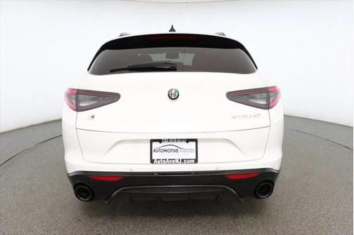 2024 Alfa Romeo Stelvio Veloce AWD