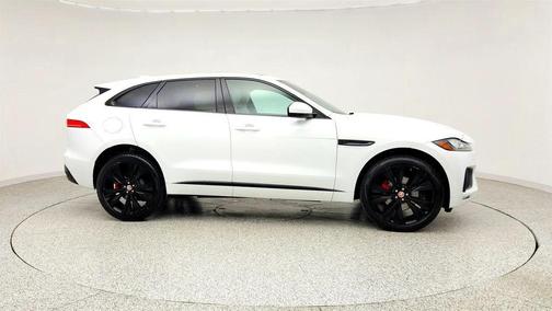 Fuji White 2019 Jaguar F-PACE S