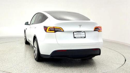 2021 Tesla Model Y Standard Range Rear-Wheel Drive