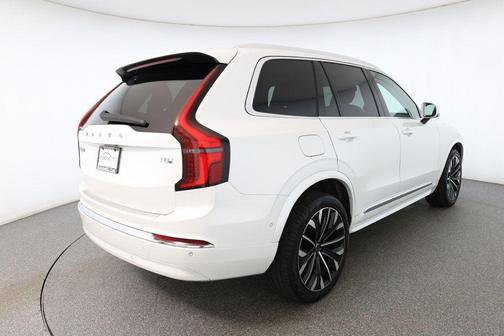 2025 Volvo XC90 Plug-In Hybrid T8 Ultra 7-Seater