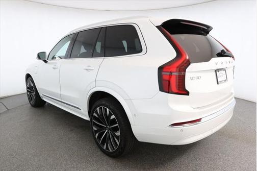 2025 Volvo XC90 Plug-In Hybrid T8 Ultra 7-Seater