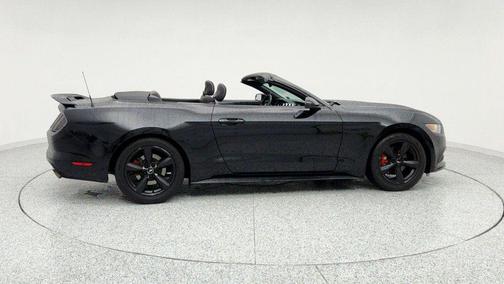 2017 Ford Mustang V6