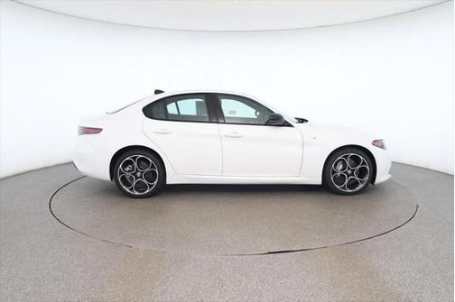 2024 Alfa Romeo Giulia Ti