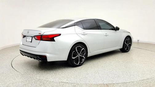 Brilliant Silver Metallic 2024 Nissan Altima SR FWD