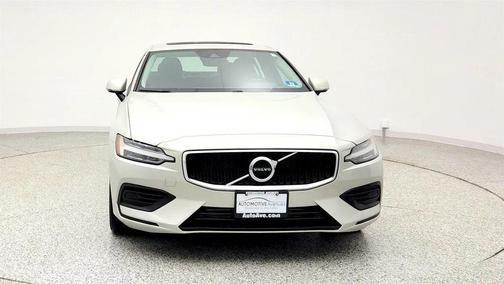 2020 Volvo S60 T5 Momentum