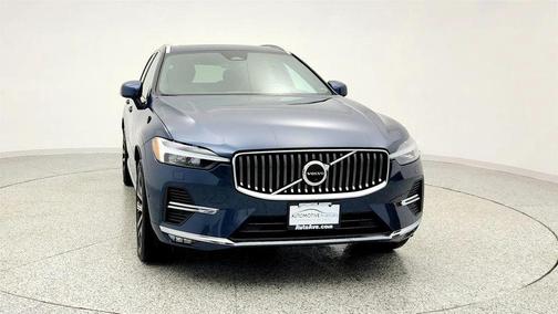 2023 Volvo XC60 B6 Ultimate Bright Theme