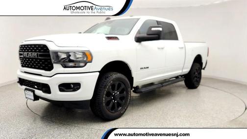 Bright White Clearcoat 2024 RAM 2500 Big Horn Crew Cab 4x4 6'4' Box