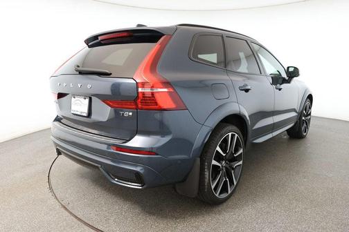 2025 Volvo XC60 Plug-In Hybrid T8 Ultra