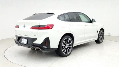 2022 BMW X4 xDrive30i