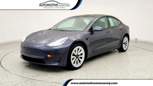 Midnight Silver Metallic 2023 Tesla Model 3 Standard Range