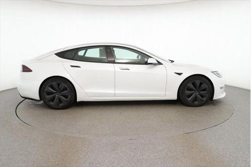 2023 Tesla Model S Standard Range