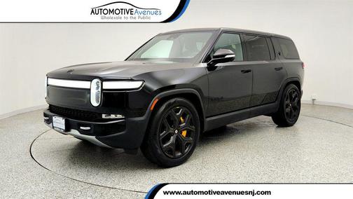 Midnight 2023 Rivian R1S Adventure