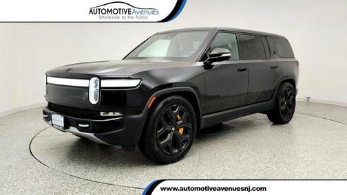 Midnight 2023 Rivian R1S Adventure