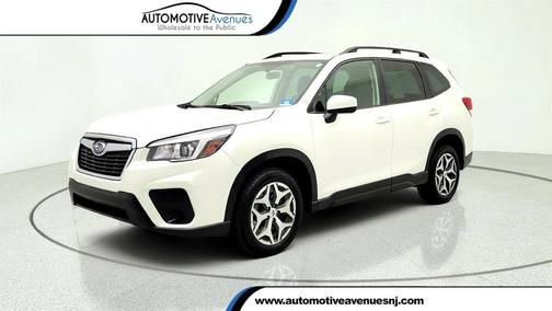 Crystal White Pearl 2020 Subaru Forester Premium