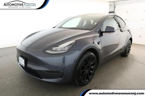 2022 Tesla Model Y Long Range Dual Motor All-Wheel Drive