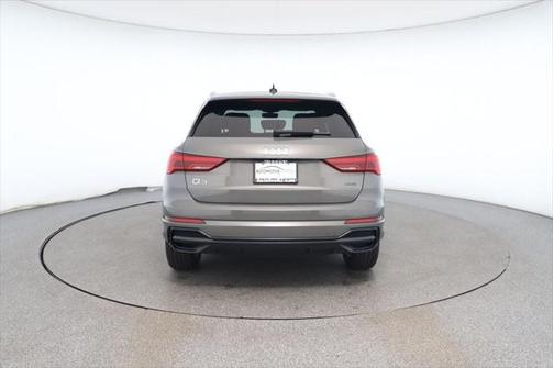 2021 Audi Q3 45 S line Premium