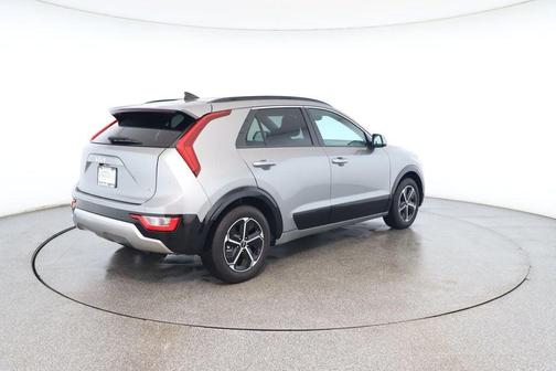 2023 Kia Niro SX