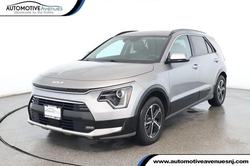 2023 Kia Niro SX