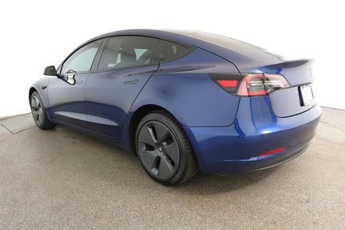 2022 Tesla Model 3 Standard Range