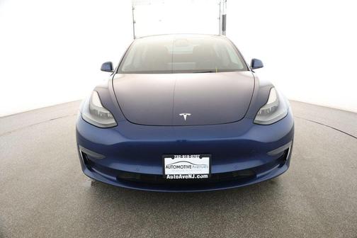 2022 Tesla Model 3 Standard Range