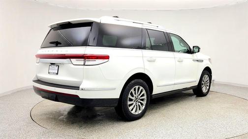 2023 Lincoln Navigator Standard