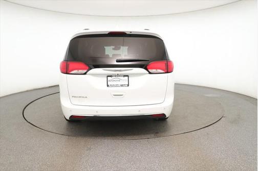 2019 Chrysler Pacifica Touring-L Plus