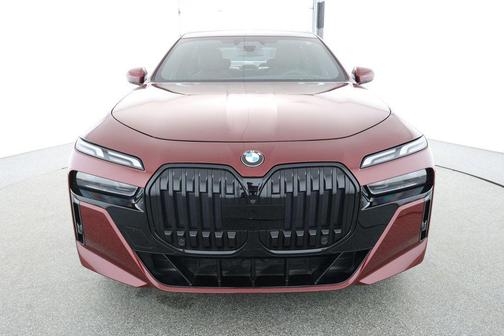 2023 BMW 740 i