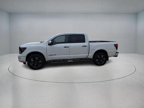 2024 Nissan Titan Platinum Reserve