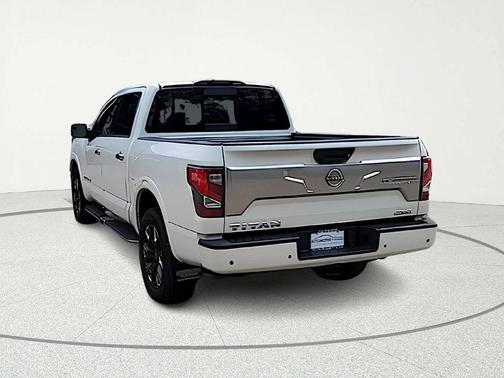 2024 Nissan Titan Platinum Reserve