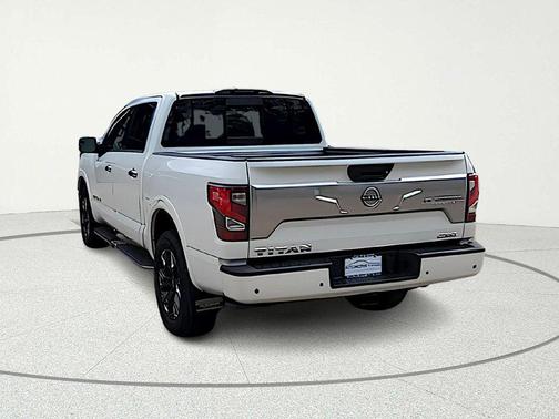 2024 Nissan Titan Platinum Reserve