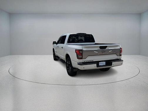 2024 Nissan Titan Platinum Reserve