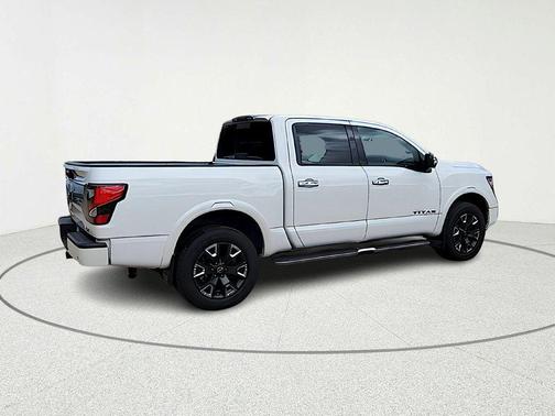 2024 Nissan Titan Platinum Reserve