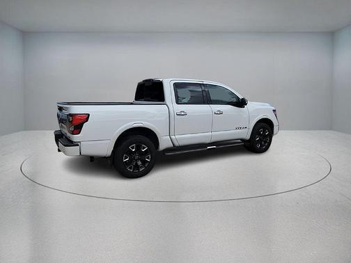 2024 Nissan Titan Platinum Reserve