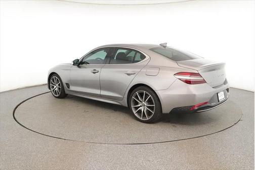 2022 Genesis G70 2.0T RWD