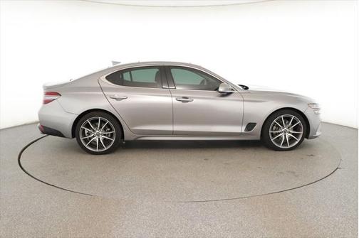 2022 Genesis G70 2.0T RWD