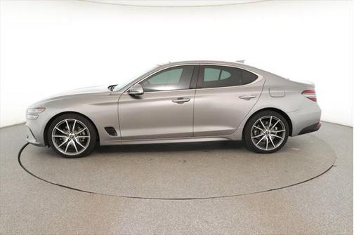 2022 Genesis G70 2.0T RWD