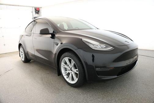 2022 Tesla Model Y Long Range Dual Motor All-Wheel Drive