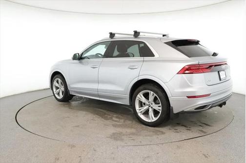 2022 Audi Q8 55 Premium Plus