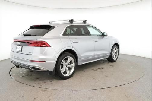 2022 Audi Q8 55 Premium Plus
