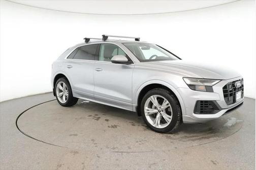 2022 Audi Q8 55 Premium Plus