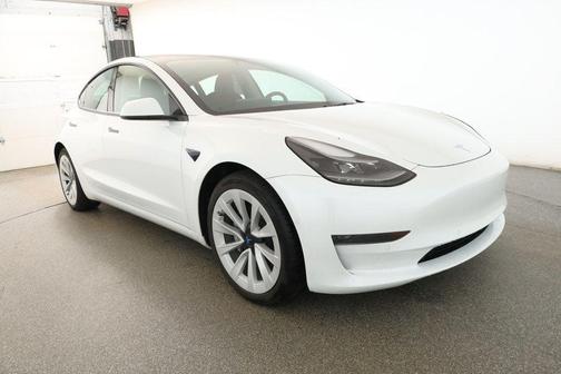2022 Tesla Model 3 Standard Range