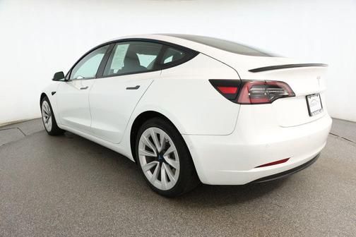 2022 Tesla Model 3 Standard Range