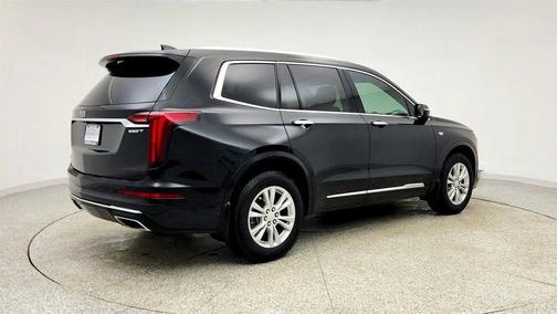 2022 Cadillac XT6 Luxury FWD