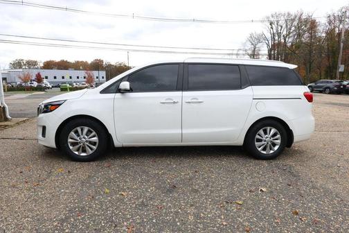 2018 Kia Sedona LX