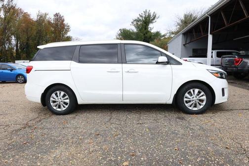 2018 Kia Sedona LX